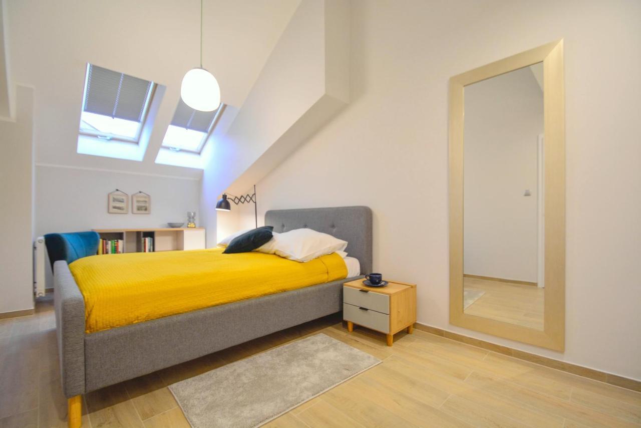 Na Wyspie - Zdrojowa 24-26 - Parking Apartment
